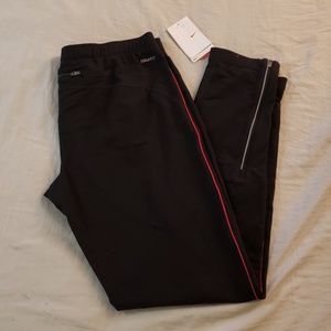 NikeFit DRY pant Size M (8-10)
